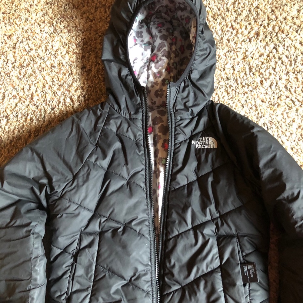 Girls size small reversible North face puffer